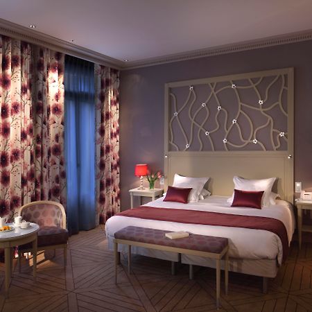 Hotel Chateau Frontenac Paris Exterior photo