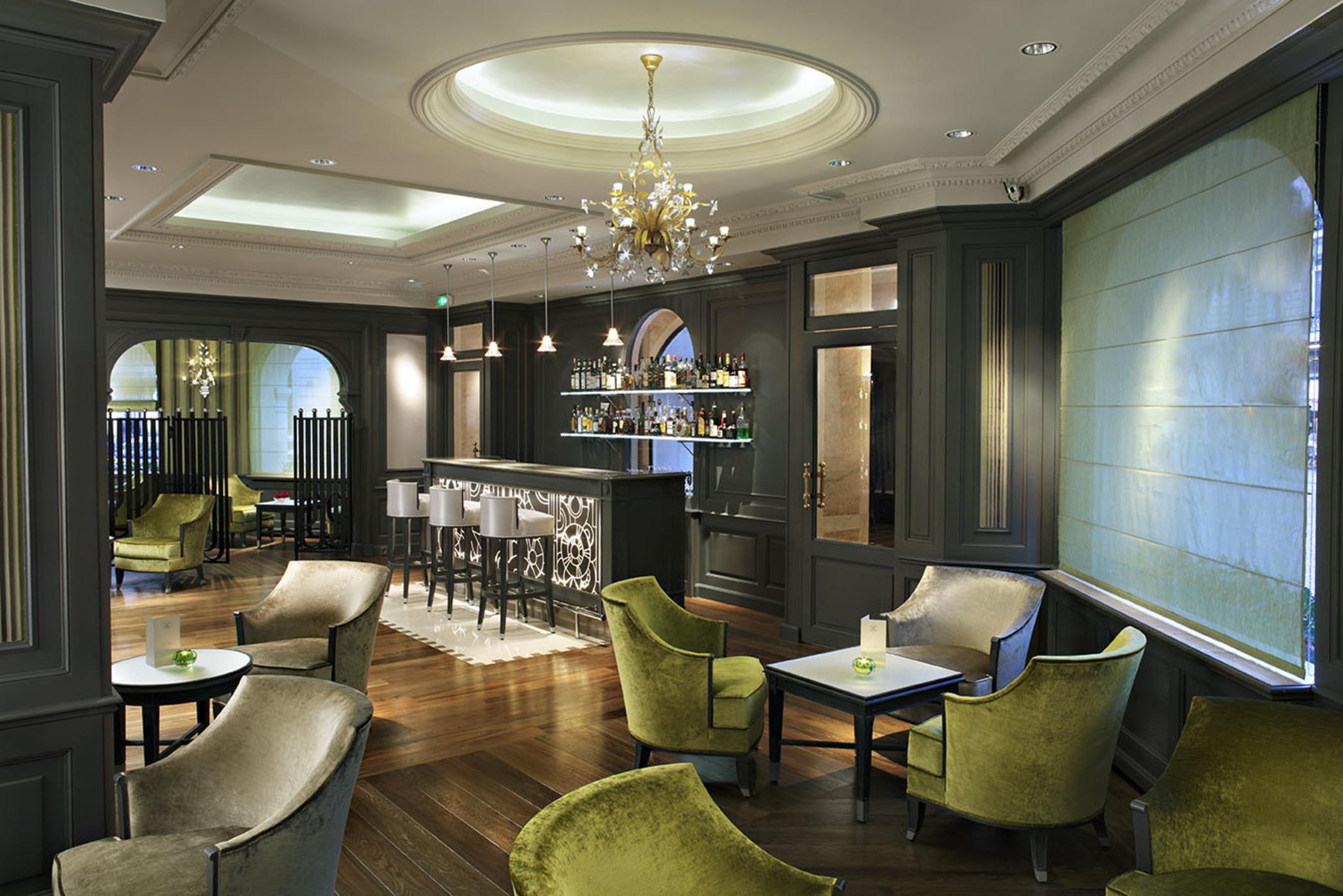 Hotel Chateau Frontenac Paris Exterior photo
