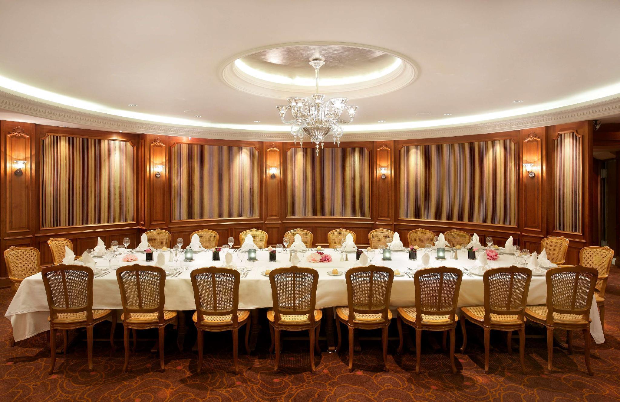 Hotel Chateau Frontenac Paris Restaurant photo